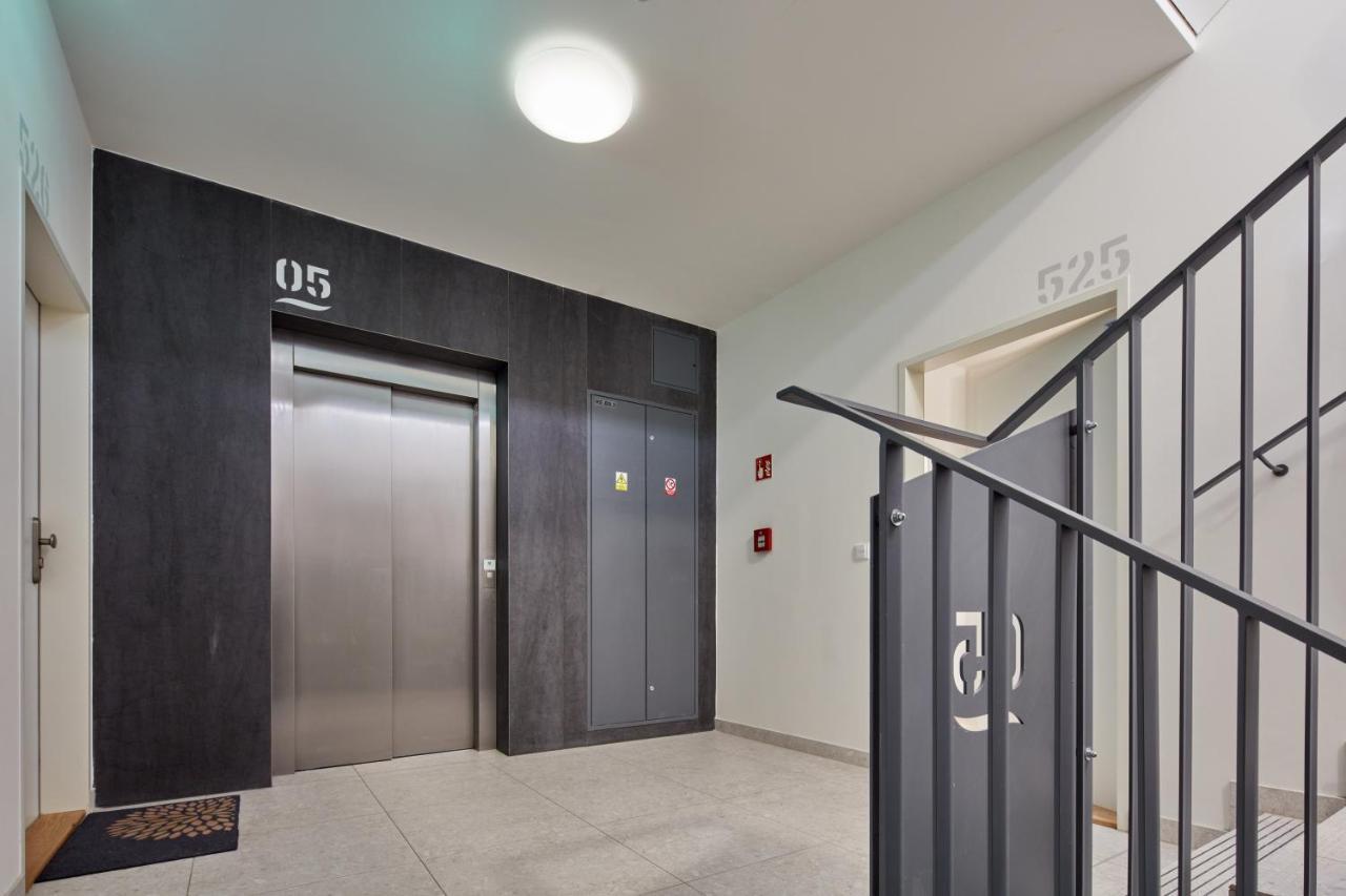 Prague Days - Designer Condo - Trendy Neighborhood Экстерьер фото