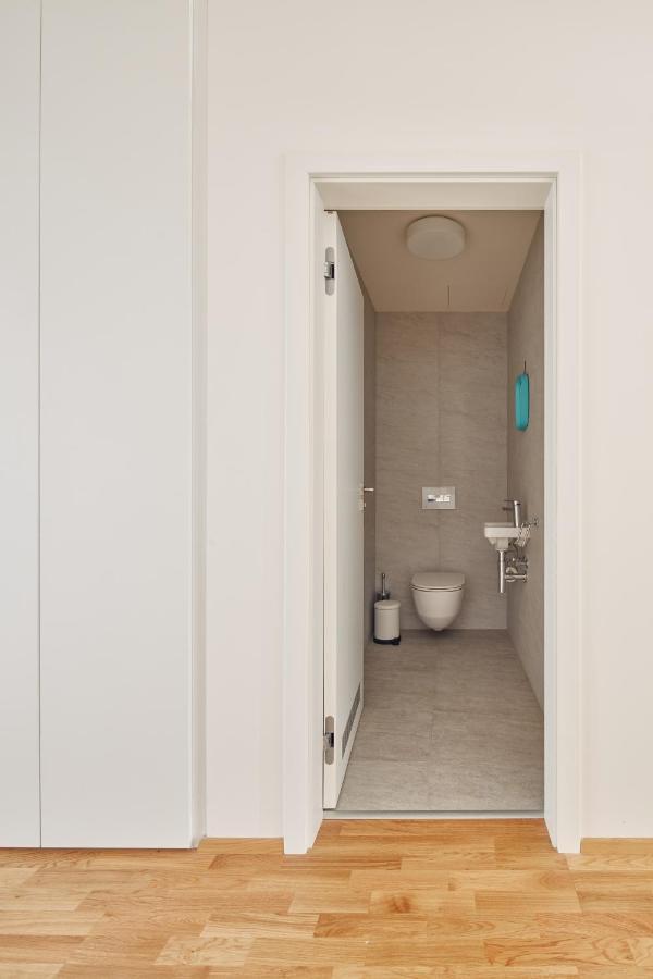 Prague Days - Designer Condo - Trendy Neighborhood Экстерьер фото